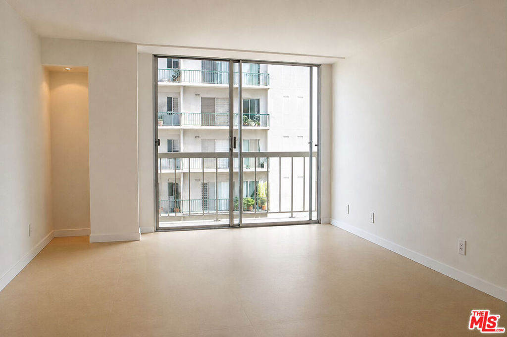 Residential Lease in Los Angeles 3