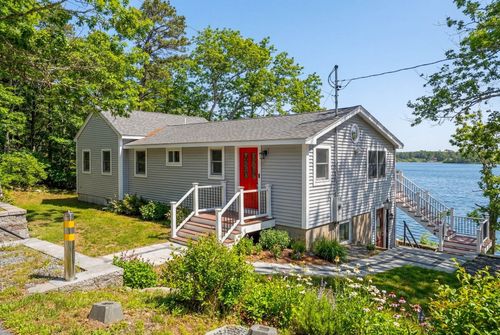 185 Sandy Beach Rd, Plymouth, MA, 02360-3285 | Card Image