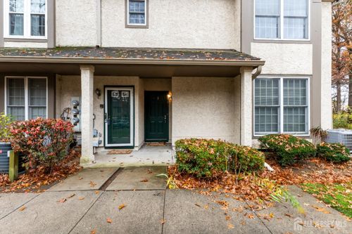 103 Commons At Kingswood Dr, East Brunswick, NJ, 08816-5208 | Card Image