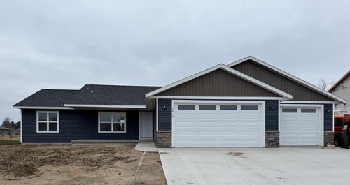 247 Southern Dr, Holmen, WI, 54636-7402 | Card Image