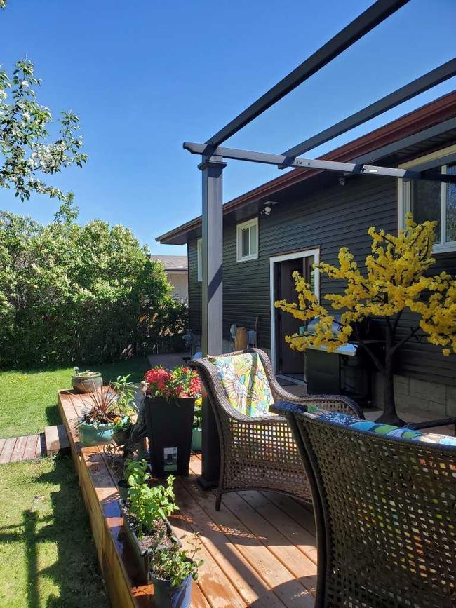 5856 West Park Crescent, House other with 3 bedrooms, 3 bathrooms and 2 parking in Red Deer AB | Image 24