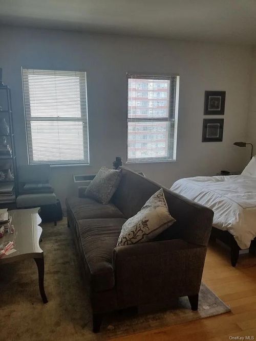 apt-20a-20 West St, New York, NY, 10004-1212 | Card Image