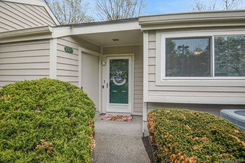 805 Eagles Ridge Rd, Brewster, NY, 10509-1137 | Card Image