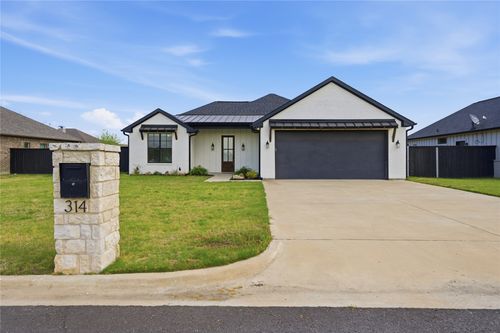 314 W James St, Mabank, TX, 75147-3726 | Card Image