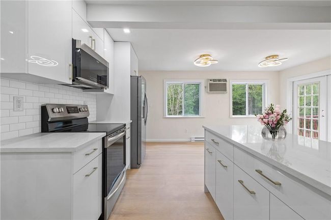 1067 State Route 52, House other with 4 bedrooms, 5 bathrooms and null parking in Loch Sheldrake NY | Image 7