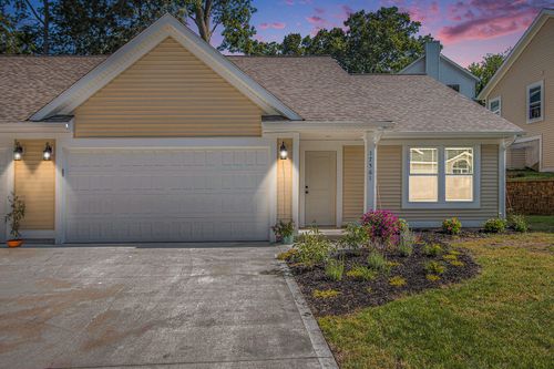 6-17561 Beechwood Ln, Spring Lake, MI, 49456-3303 | Card Image