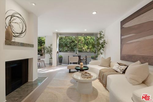 apt-203-429 N Oakhurst Dr, Beverly Hills, CA, 90210-3916 | Card Image