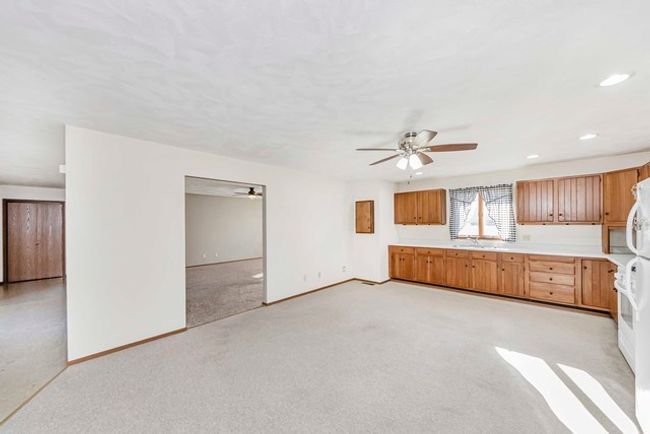 313 W Topeka St, House other with 3 bedrooms, 2 bathrooms and 2 parking in Toluca IL | Image 4
