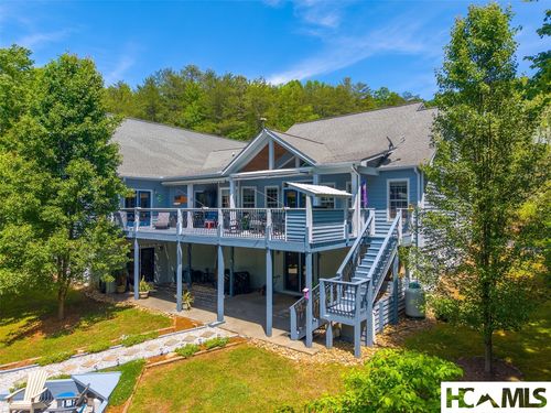 264 Chapel Cove Cir, Franklin, NC, 28734-9682 | Card Image