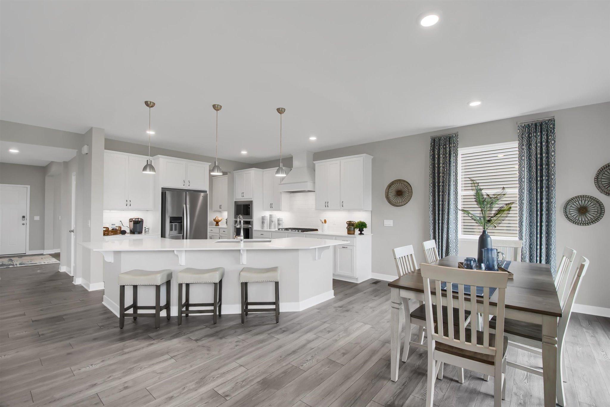 Camden Cir, Chaska, MN 55318