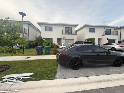 1387 Nw 2nd Ln, Florida City, FL, 33034-3440 | Card Image
