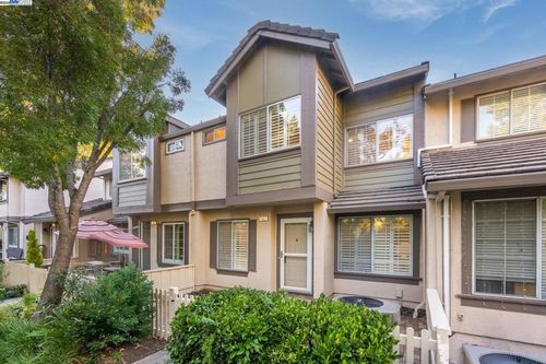 7472 Oxford Cir, Dublin, CA, 94568-3760 | Card Image