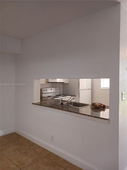 apt-102-405 Gardens Dr, POMPANO BEACH, FL, 33069-0929 | Card Image