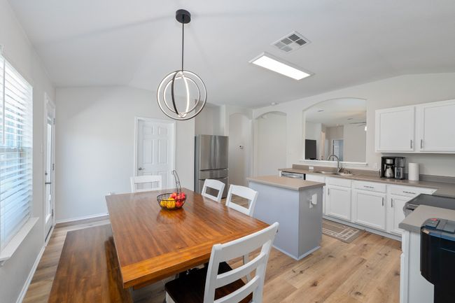 5601 Malcom Trl, House other with 3 bedrooms, 2 bathrooms and 4 parking in Austin TX | Image 8