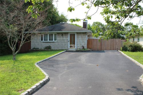 92 Lombardy Drive, Brookhaven, NY, 11967 | Card Image