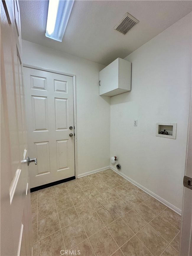 Laundry area | Image 11