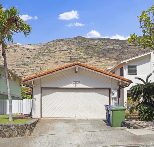 1482 Honokahua St, Honolulu, HI, 96825-3041 | Card Image