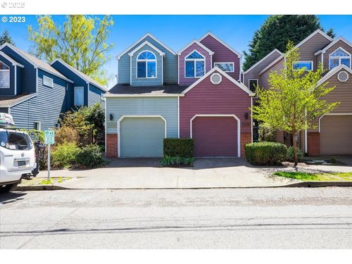 2438 Nw Thurman St, Portland, OR, 97210-2523 | Card Image