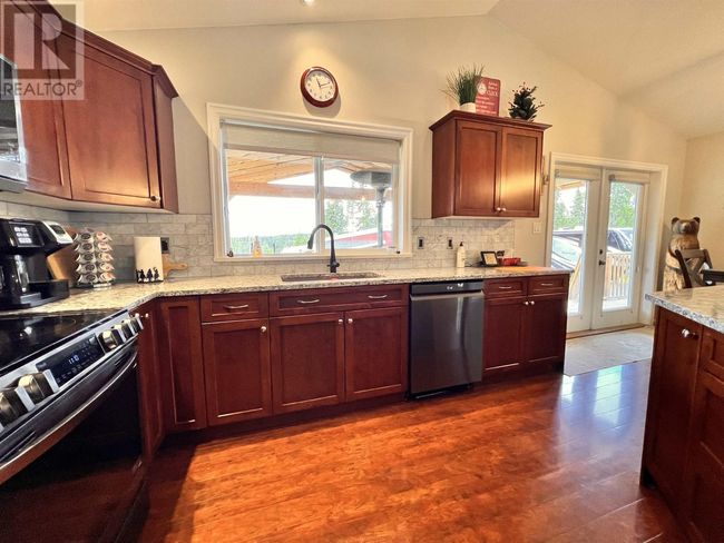 6284 Macabar Rd, House other with 4 bedrooms, 2 bathrooms and null parking in Lone Butte BC | Image 5