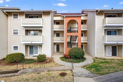 unit-101b-2601 Duncan Chapel Rd, Greenville, SC, 29617-7236 | Card Image