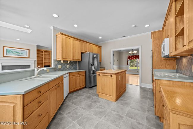 425 Cypress Landing Trl, House other with 4 bedrooms, 4 bathrooms and 2 parking in Chocowinity NC | Image 15