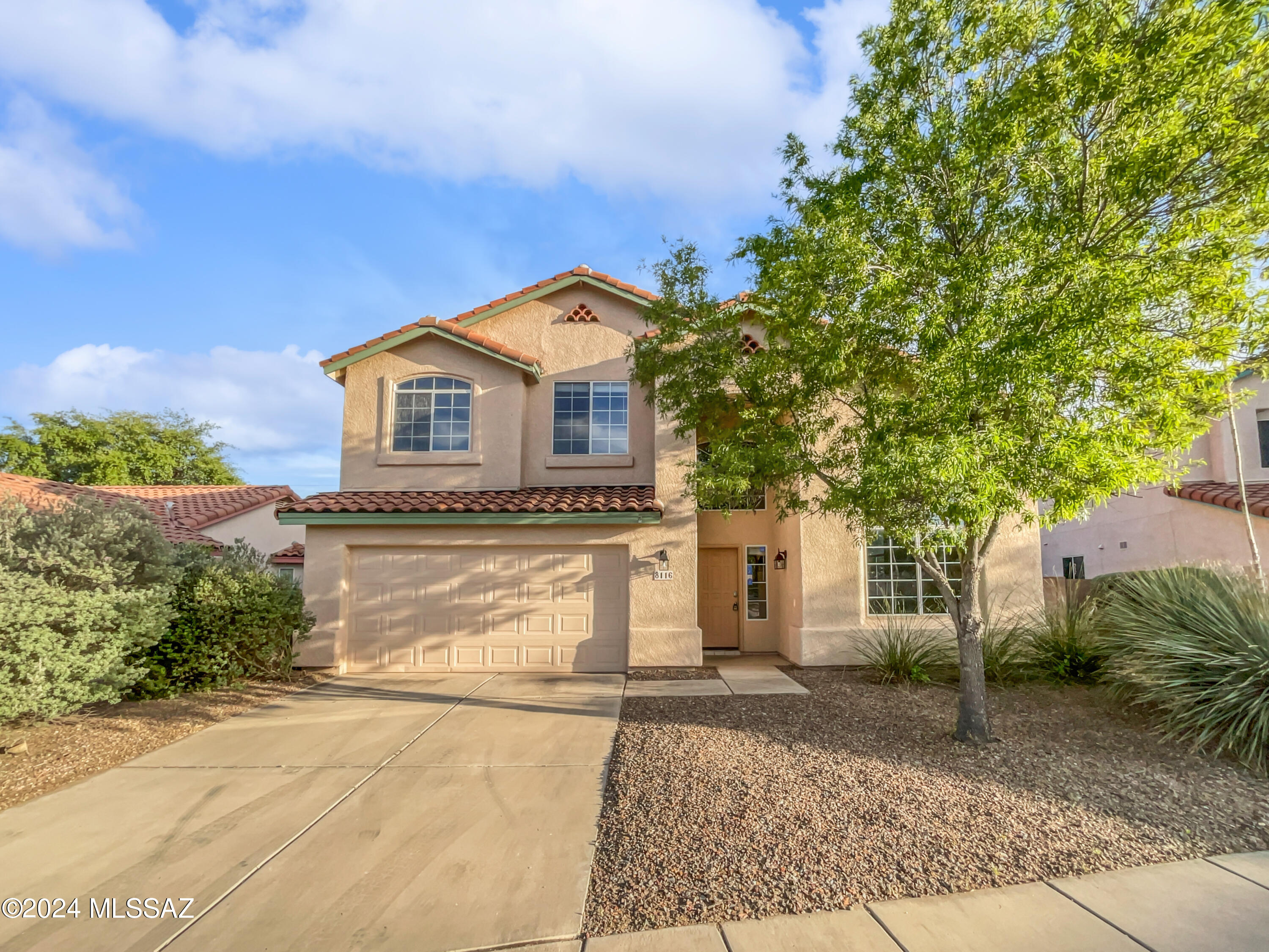 Quartz Ridge Dr, Tucson, AZ 85715