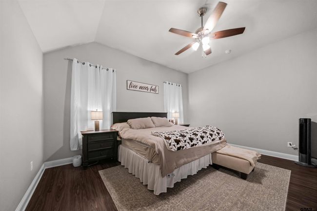 409 Meadows Ct, House other with 3 bedrooms, 3 bathrooms and null parking in Chandler TX | Image 28