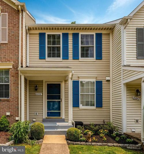 6886 Chasewood Cir, CENTREVILLE, VA, 20121-5030 | Card Image