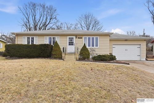 703 Vernon Ave, Bellevue, NE, 68005-2636 | Card Image