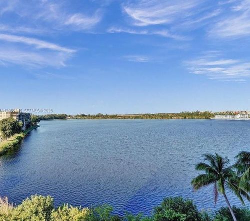 ph11w-1301 Ne Miami Gardens Dr, Miami, FL, 33179 | Card Image
