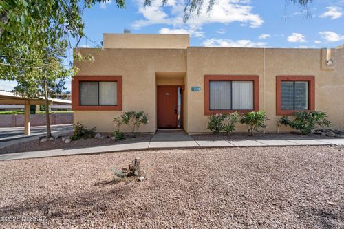 7522 E Terrace Dr, Tucson, AZ, 85710-5040 | Card Image