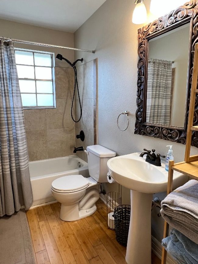 APT-201 - 1307 Norwalk Ln, Condo with 2 bedrooms, 2 bathrooms and 2 parking in Austin TX | Image 6