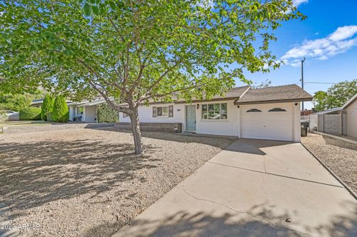 1227 E Las Palmaritas Dr, Phoenix, AZ, 85020-3848 | Card Image