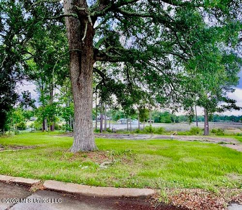 14512 Porteaux Bay Dr, Biloxi, MS, 39532-9781 | Card Image