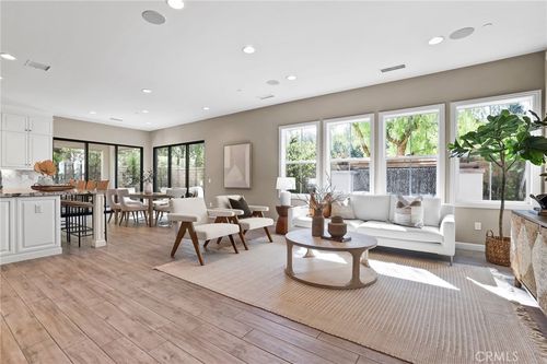 33 Castellana, Lake Forest, CA, 92630-8890 | Card Image