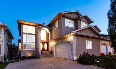 75 W Cedar Rise Sw, House detached with 6 bedrooms, 3 bathrooms and 2 parking in Calgary AB | Image 3