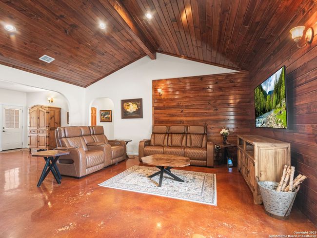 1131 Meadow Stream Dr, House other with 4 bedrooms, 2 bathrooms and null parking in Spring Branch TX | Image 10