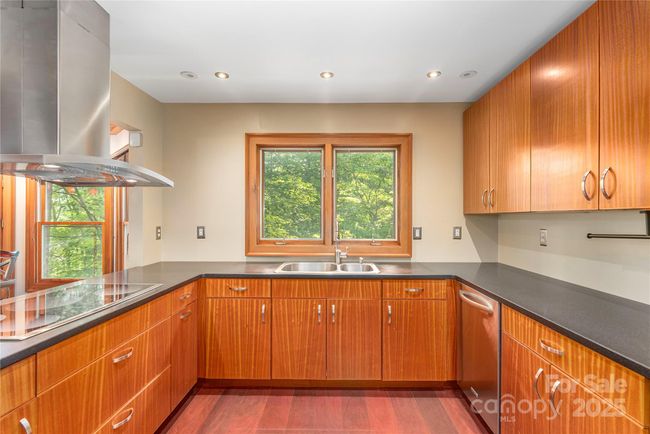Views of green whilst chasing your culinary conquests! | Image 12