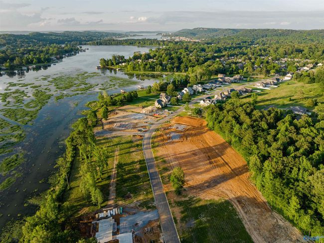 360 Lake Creek Dr, House other with 5 bedrooms, 4 bathrooms and null parking in Guntersville AL | Image 13