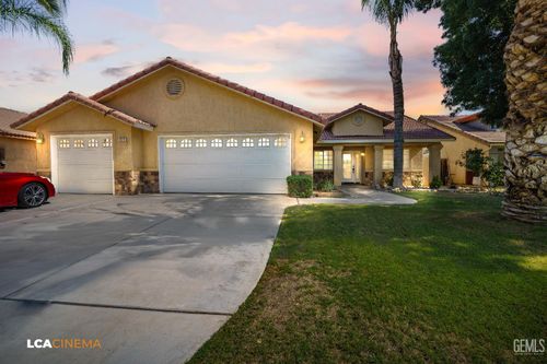 3614 White Sands Dr, Bakersfield, CA, 93313-5575 | Card Image