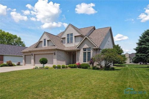 8389 Indian Lake Dr, Findlay, OH, 45840-8840 | Card Image