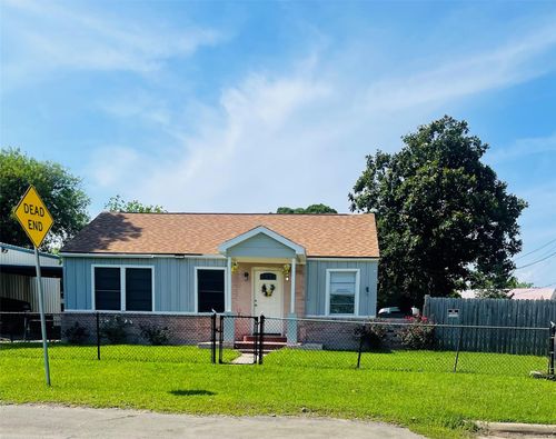 2 High St, Baytown, TX, 77520-7040 | Card Image