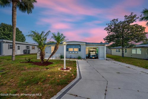 1027 Vermont Ave, Lady Lake, FL, 32159-2377 | Card Image