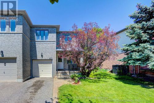 423 Levanna Lane, Oakville, ON, L6H6B8 | Card Image