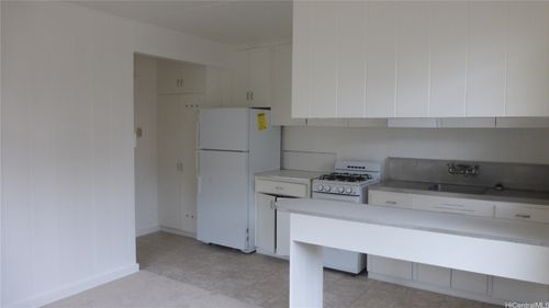 apt-4-1232 Makaloa St, Honolulu, HI, 96814-3126 | Card Image