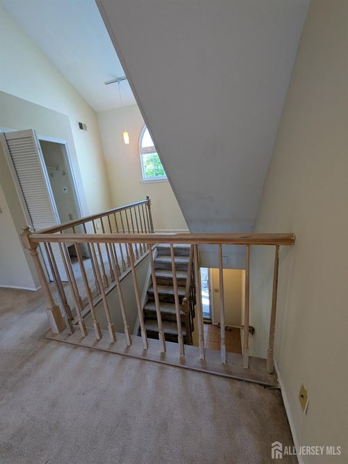 48 Tanglewood Ct, Monmouth Junction, NJ, 08852-2265 | Card Image