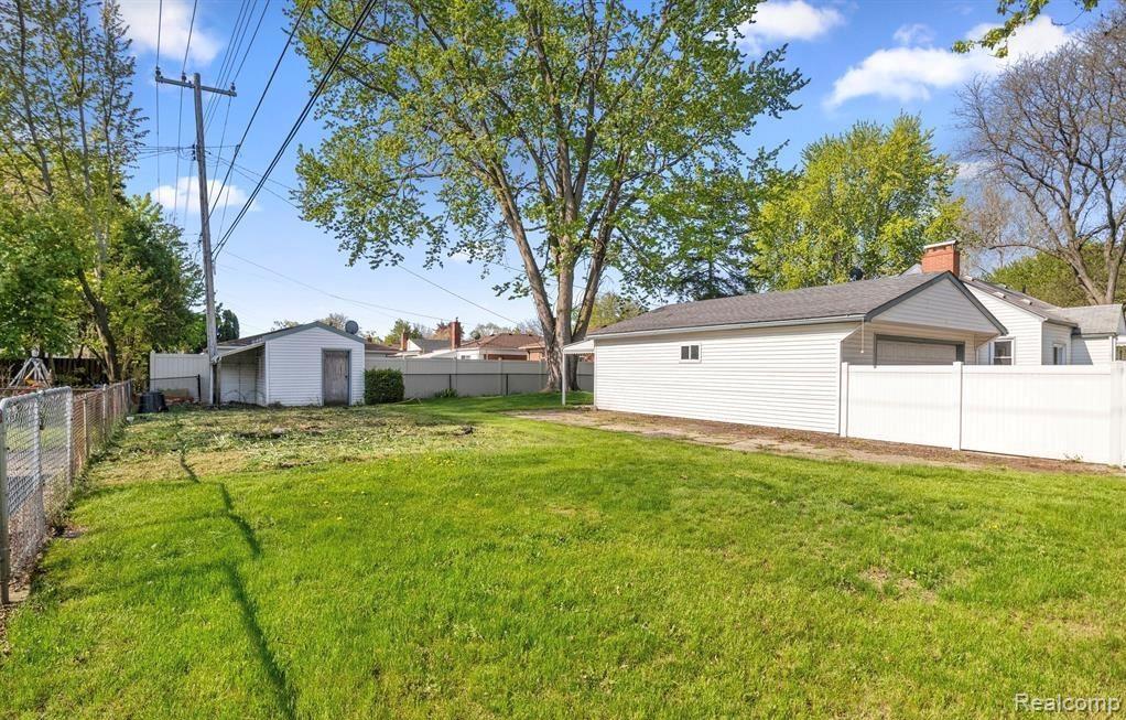 Residential in Dearborn Heights 5
