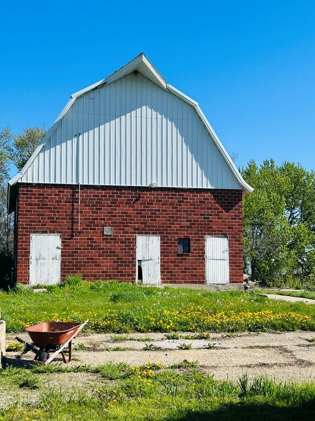 2271 200th Street, Home with 4 bedrooms, 1 bathrooms and 2 parking in Humboldt IA | Image 9