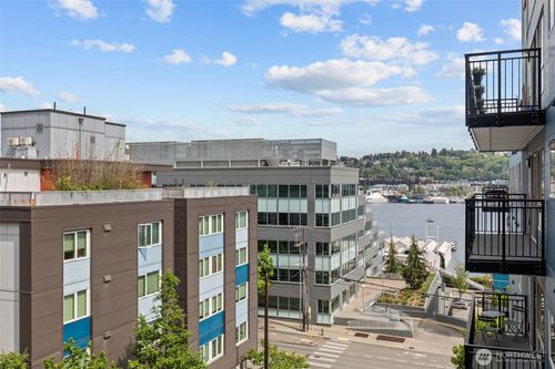 505-701 Galer St, Seattle, WA, 98109-3556 | Card Image