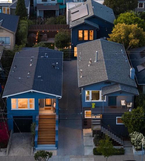 450 42nd St, Oakland, CA, 94609 | Card Image